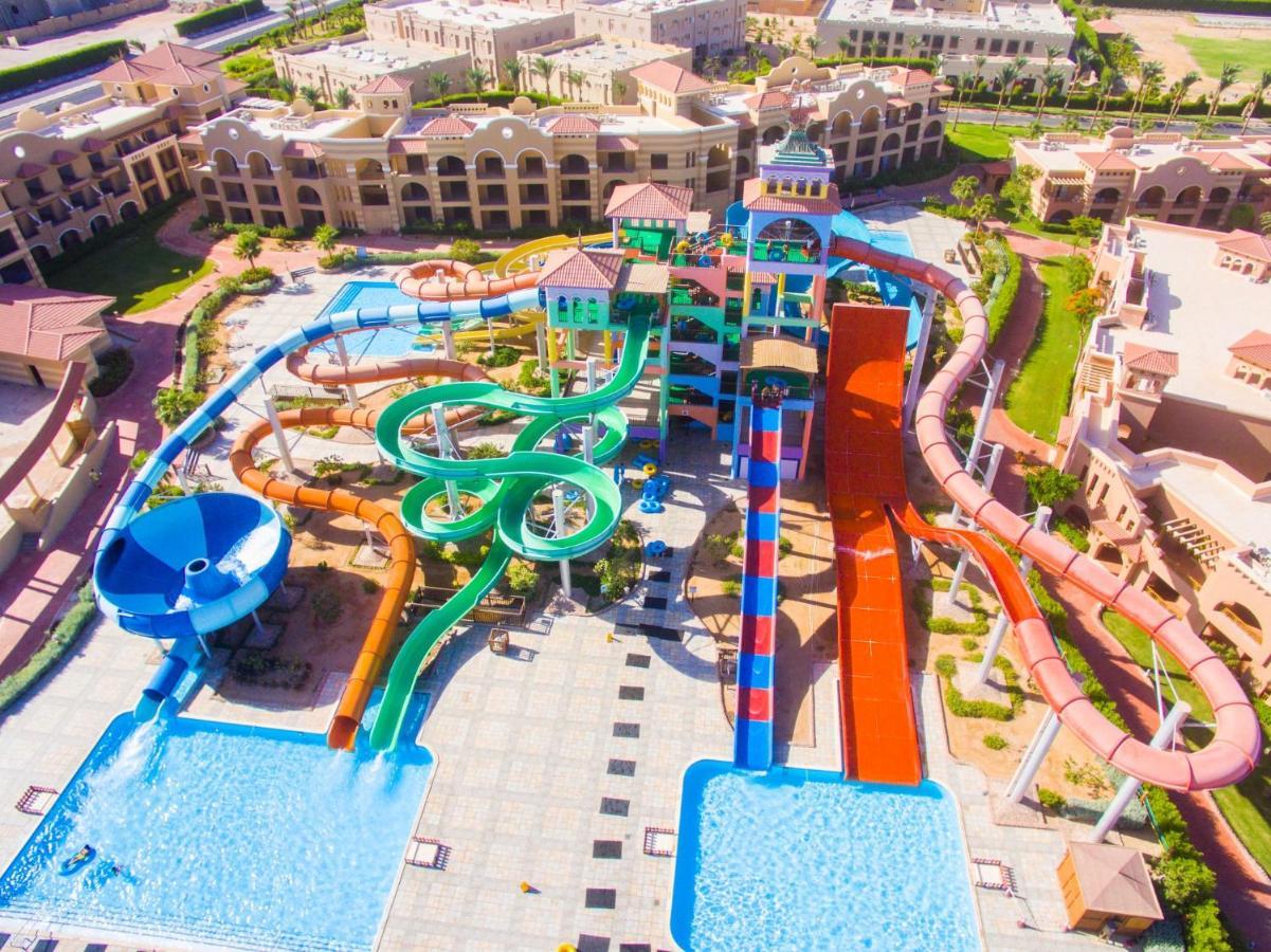Charmillion Gardens Aquapark Hotel Sharm el-Sheikh Ngoại thất bức ảnh Aerial view of the water park