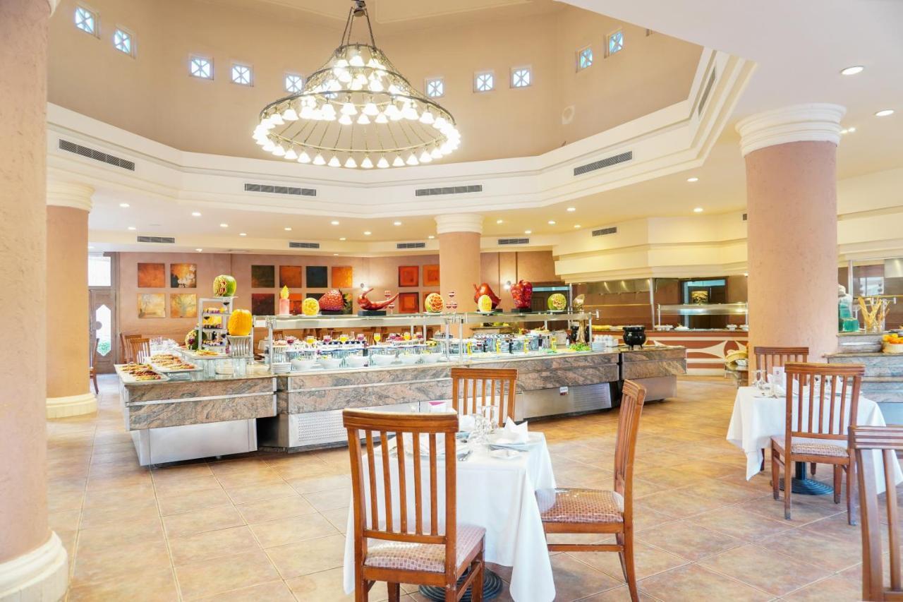 Charmillion Gardens Aquapark Hotel Sharm el-Sheikh Ngoại thất bức ảnh The buffet at the hotel