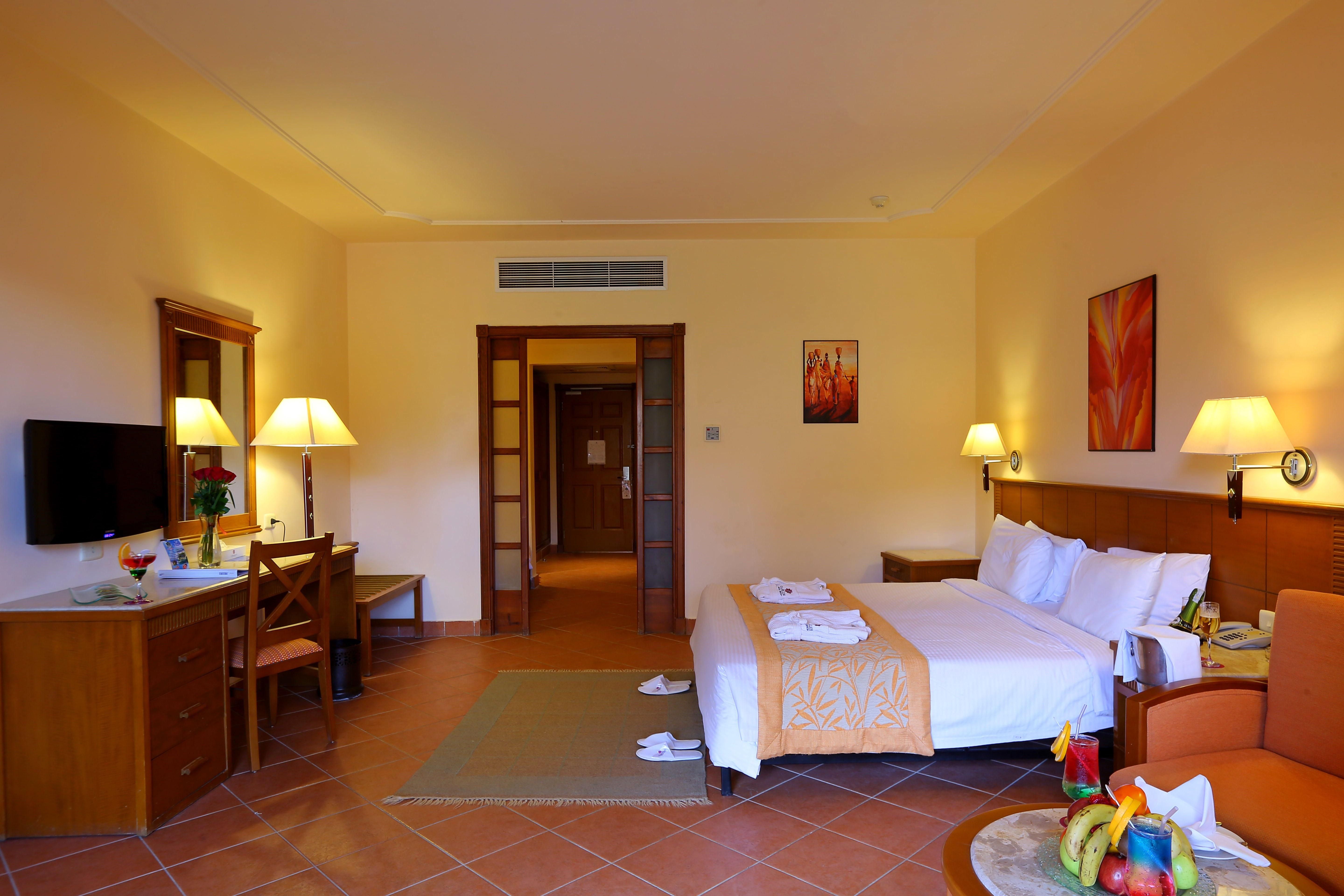 Charmillion Gardens Aquapark Hotel Sharm el-Sheikh Ngoại thất bức ảnh A room at the Hilton Sharm El Sheikh