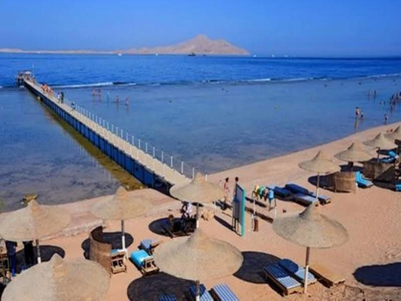 Charmillion Gardens Aquapark Hotel Sharm el-Sheikh Ngoại thất bức ảnh The pier at the Red Sea Resort